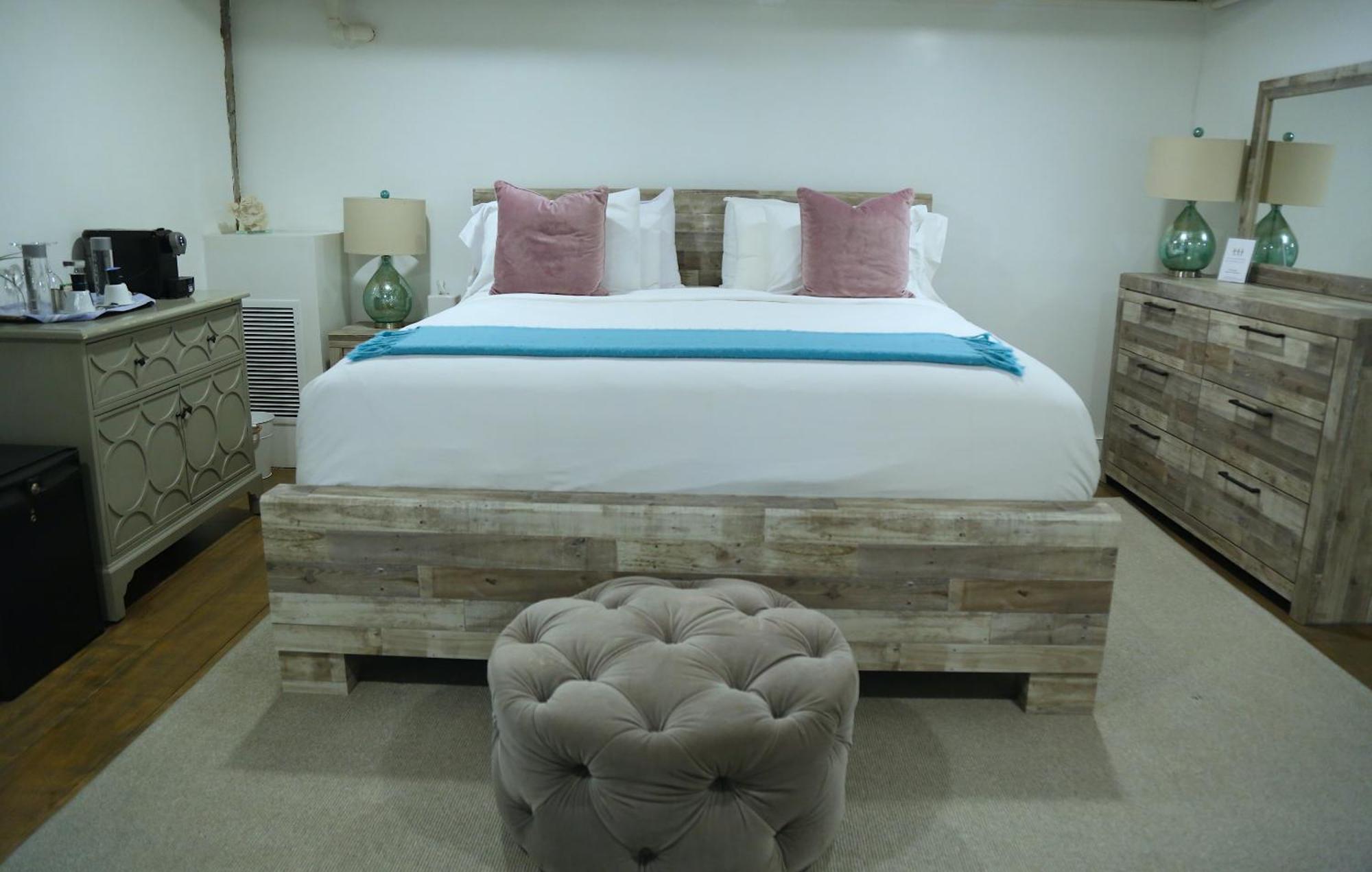 Bed & Breakfast Harpoon House 3*
